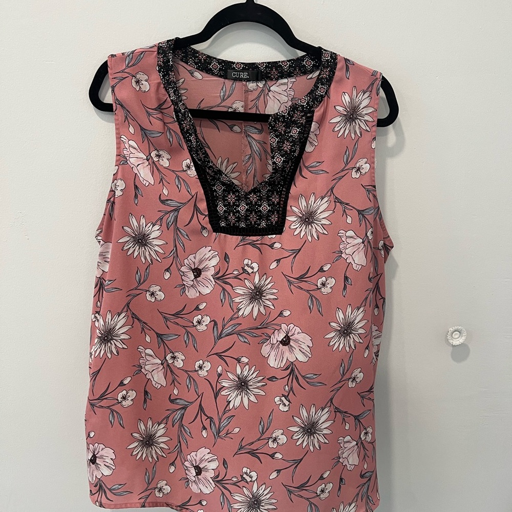 Pink Sleeveless Blouse with Bib Collar
